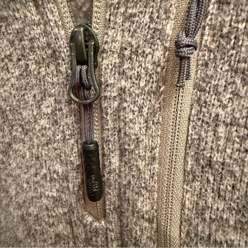 The North Face Men's Canyonlands 1/4 zip Heathered taupe. Size small - Picture 4 of 6
